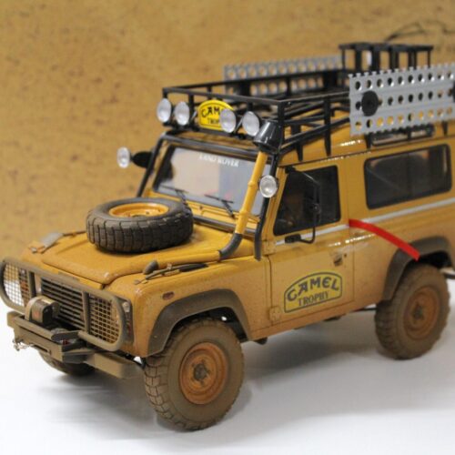 1:18 Almost Real Land Rover 90 "Camel Trophy" Borneo 1985 Dirty Version