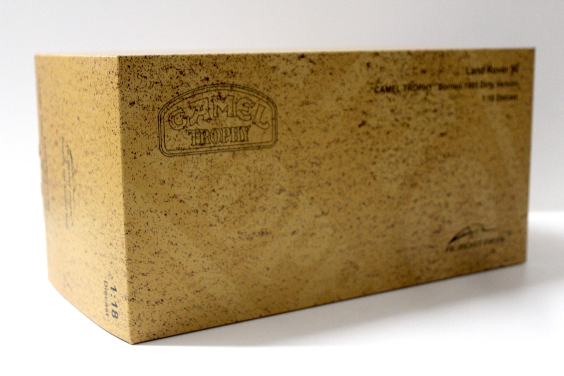 1:18 Almost Real Land Rover 90 "Camel Trophy" Borneo 1985 Dirty Version