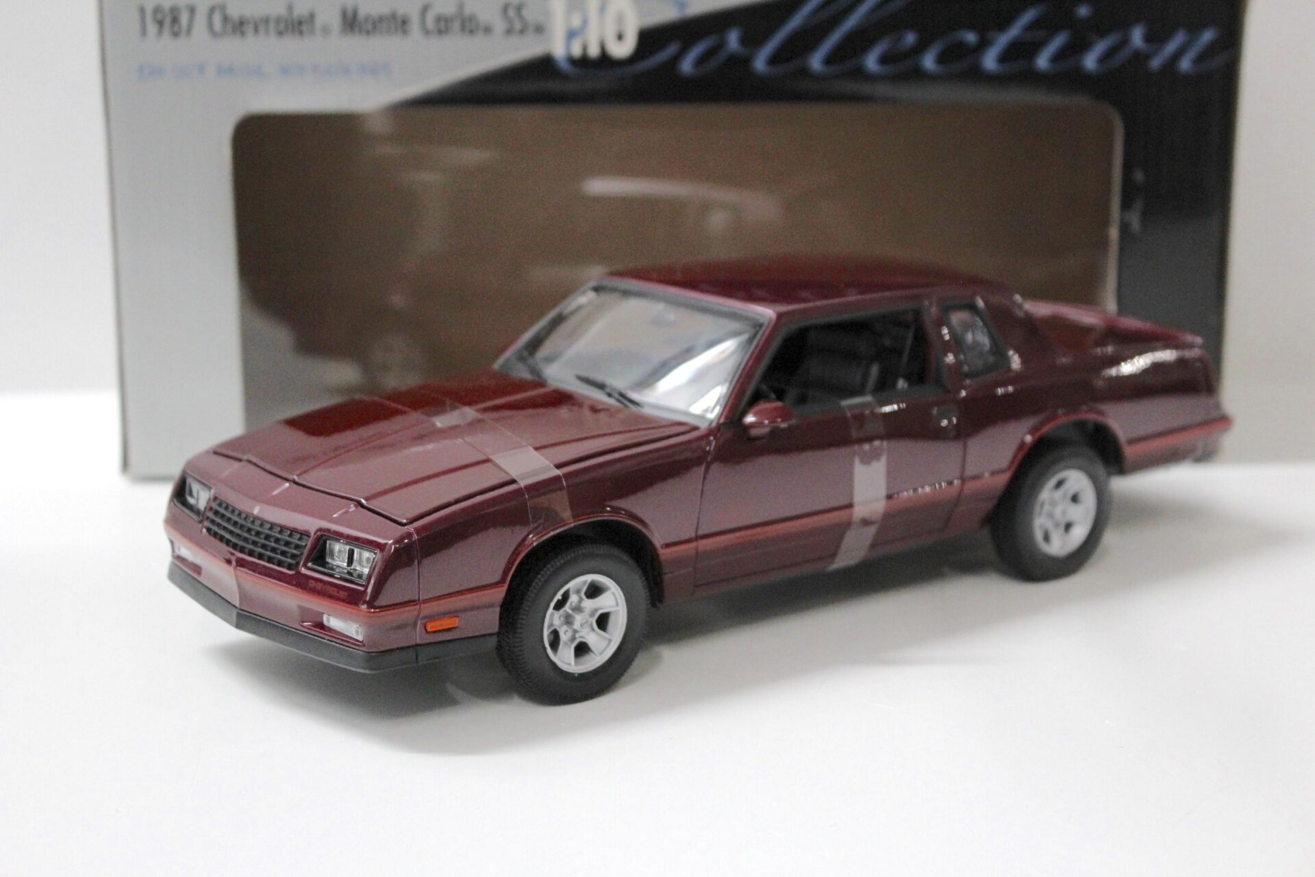 ID 54853 orig 1.jpg 1:18 Welly 1987 Chevrolet Monte Carlo SS dark red
