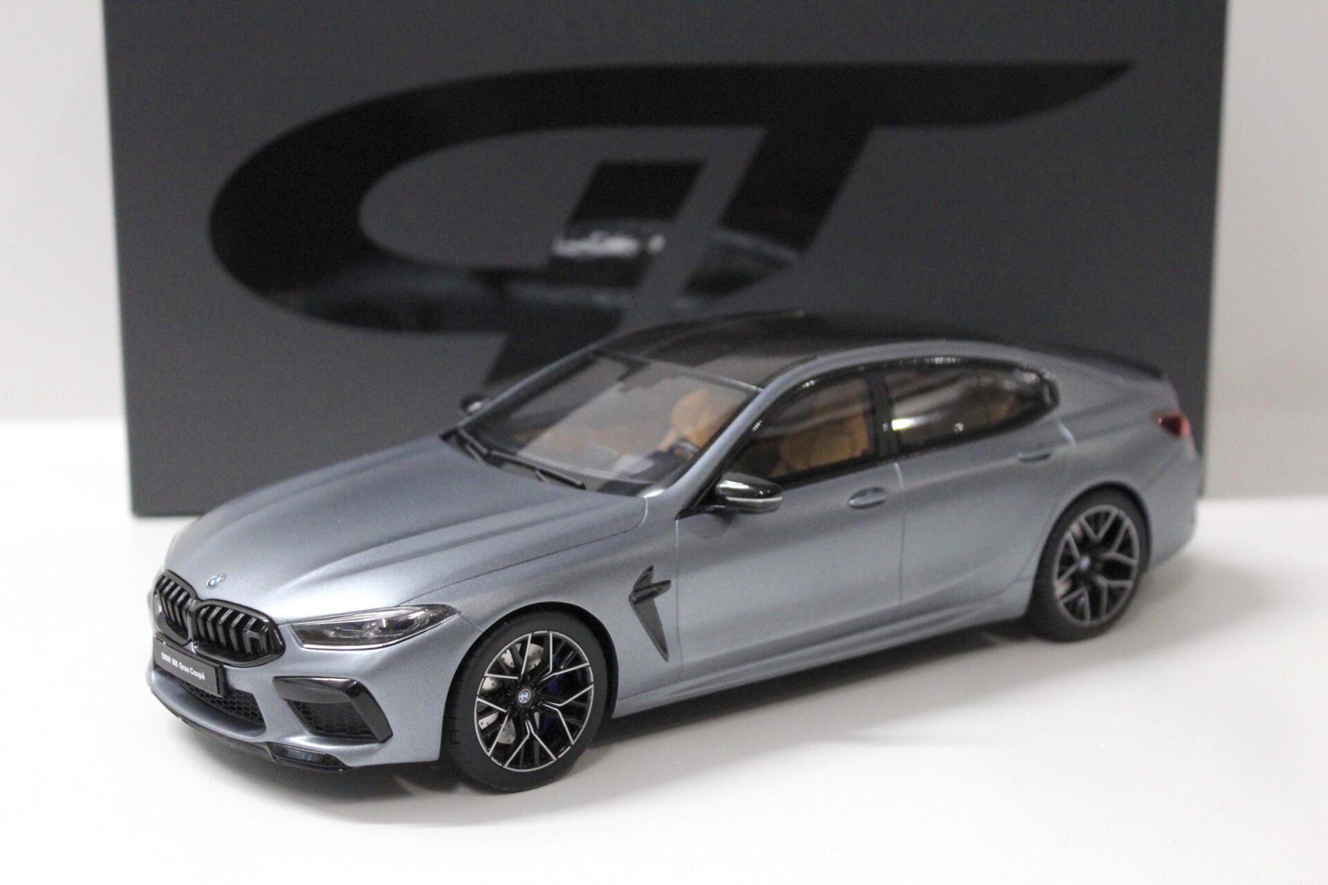 ID 54878 orig.jpg 1:18 GT Spirit GT846 BMW M8 Gran Coupe Frozen Bluestone metallic 2020