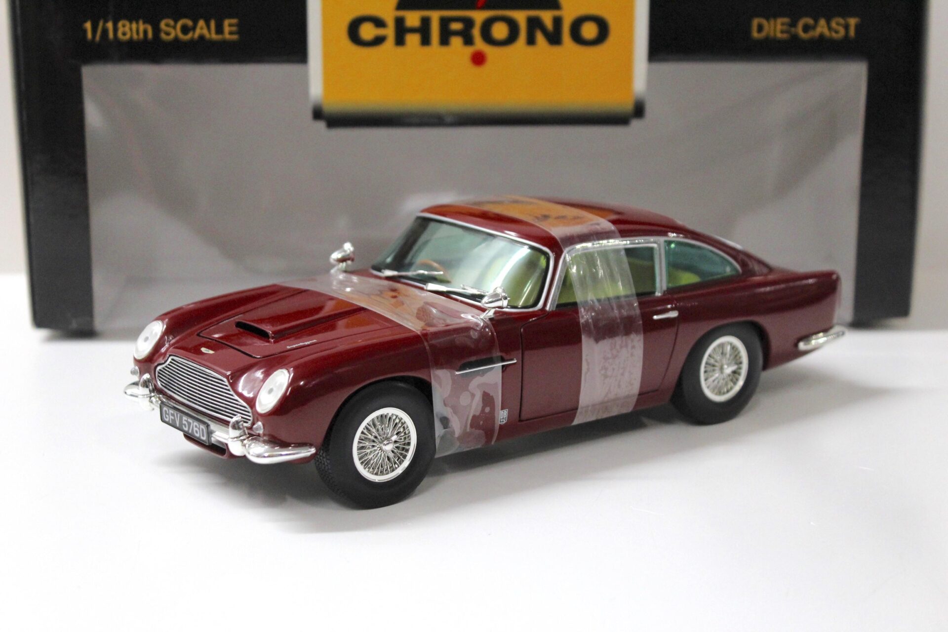 ID 54914 orig.jpg 1:18 Chrono Aston Martin DB5 Coupe 1963 Peony red