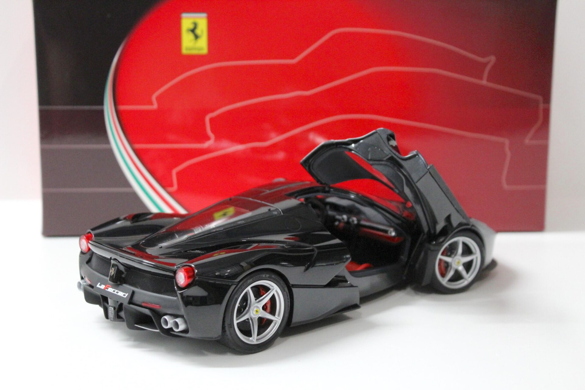 1:18 BBR Ferrari LaFerrari black Daytona metallic FULL OPENING