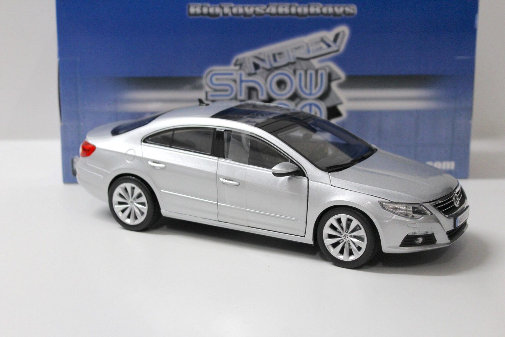 1:18 Norev VW Passat CC Reflex silver metallic