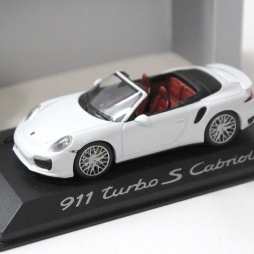 1:43 Minichamps Porsche 911 (991) Turbo S Cabriolet white DEALER VERSION