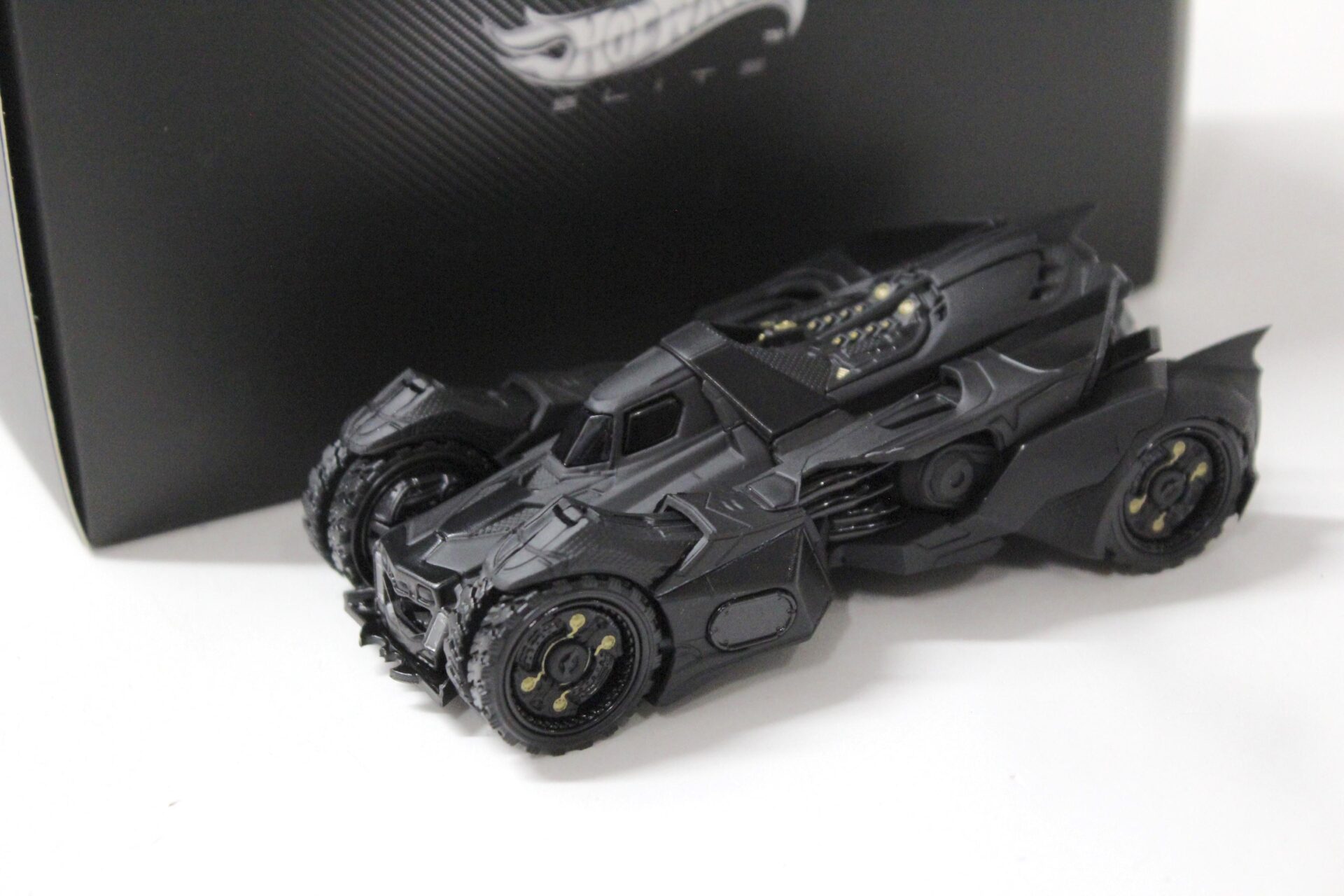 ID 55577 orig.jpg 1:43 Hot Wheels Elite BATMAN Arkham Knight Batmobile 2015 black