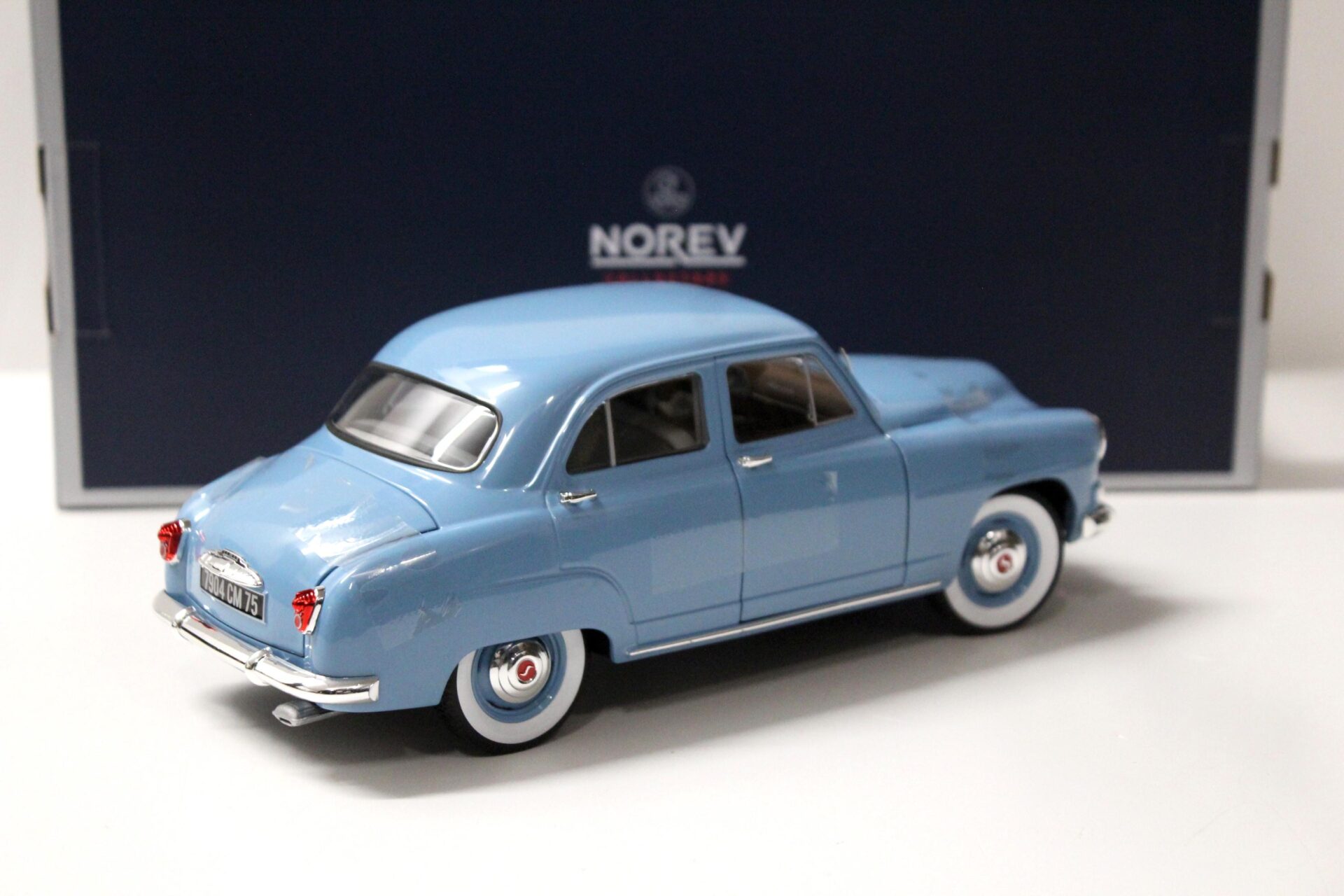 1:18 Norev Simca 9 Aronde 1954 light blue