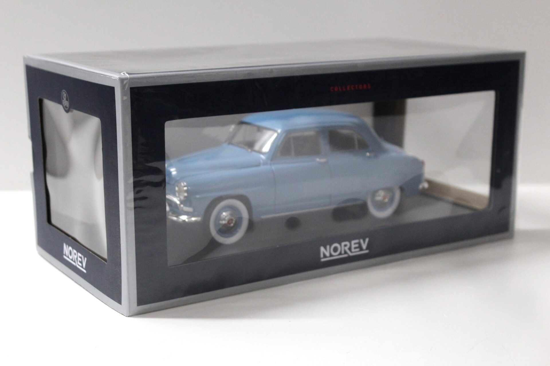 1:18 Norev Simca 9 Aronde 1954 light blue