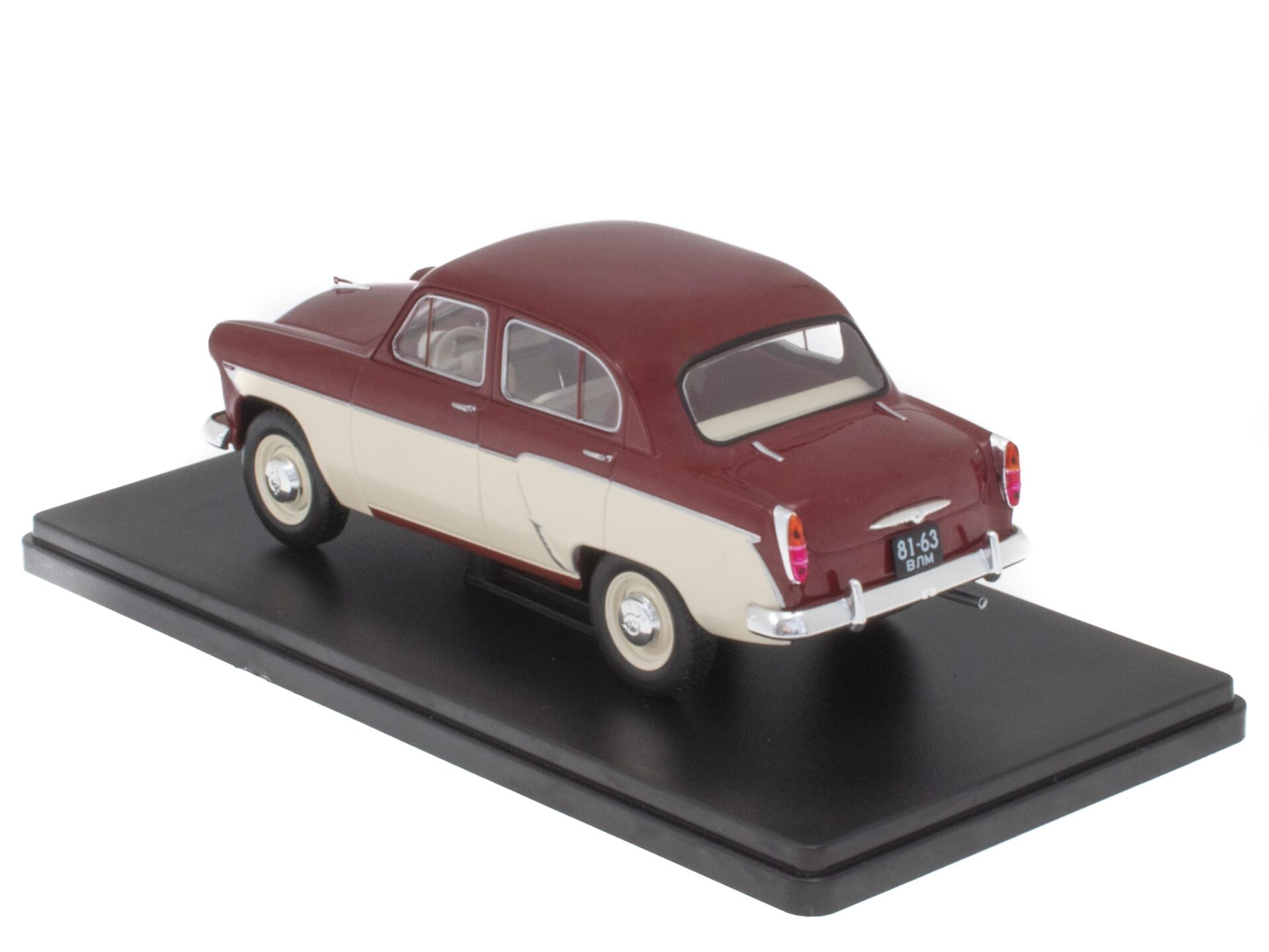1:24 Hachette East Legendary Moskvitch 407 red/ beige 1958