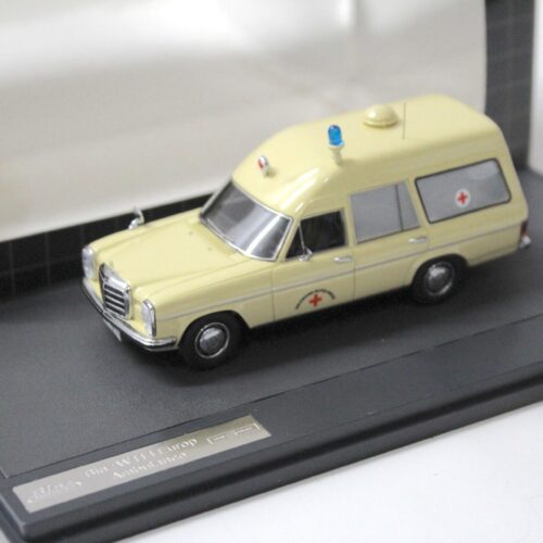 1:43 Matrix Mercedes Binz W114 Europ Ambulance 1969 ivory