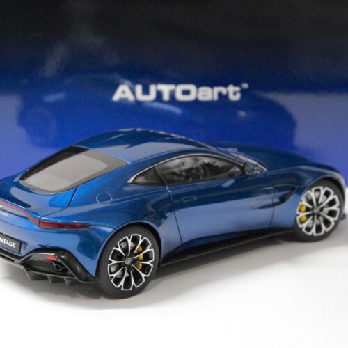 1:18 AUTOart Aston Martin Vantage 2019 Zaffre blue
