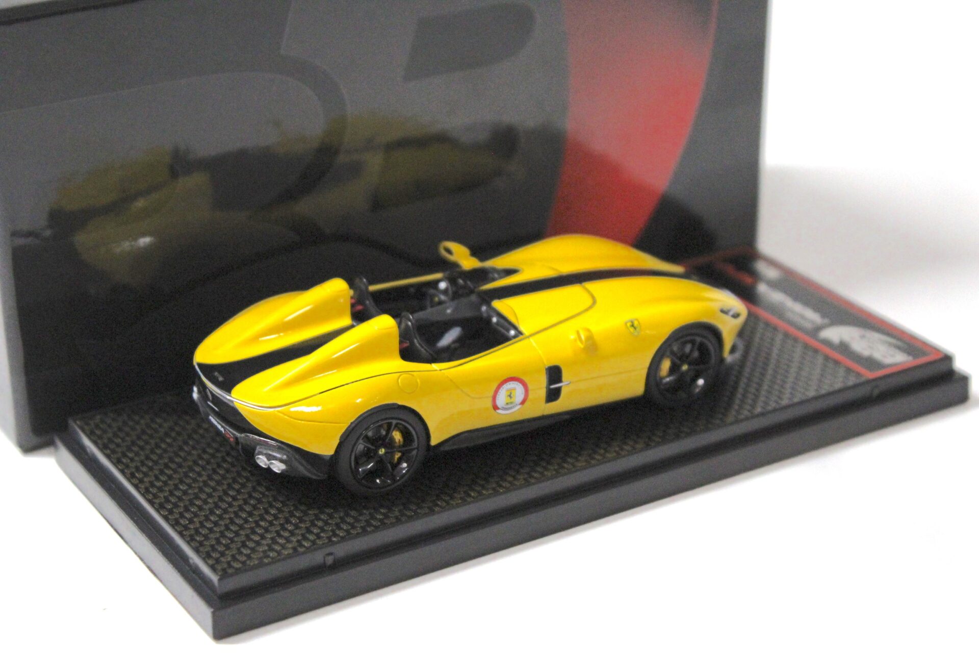 1:43 BBR Ferrari Monza SP2 Giallo Modena/ black stripe - Limited 78 pcs.