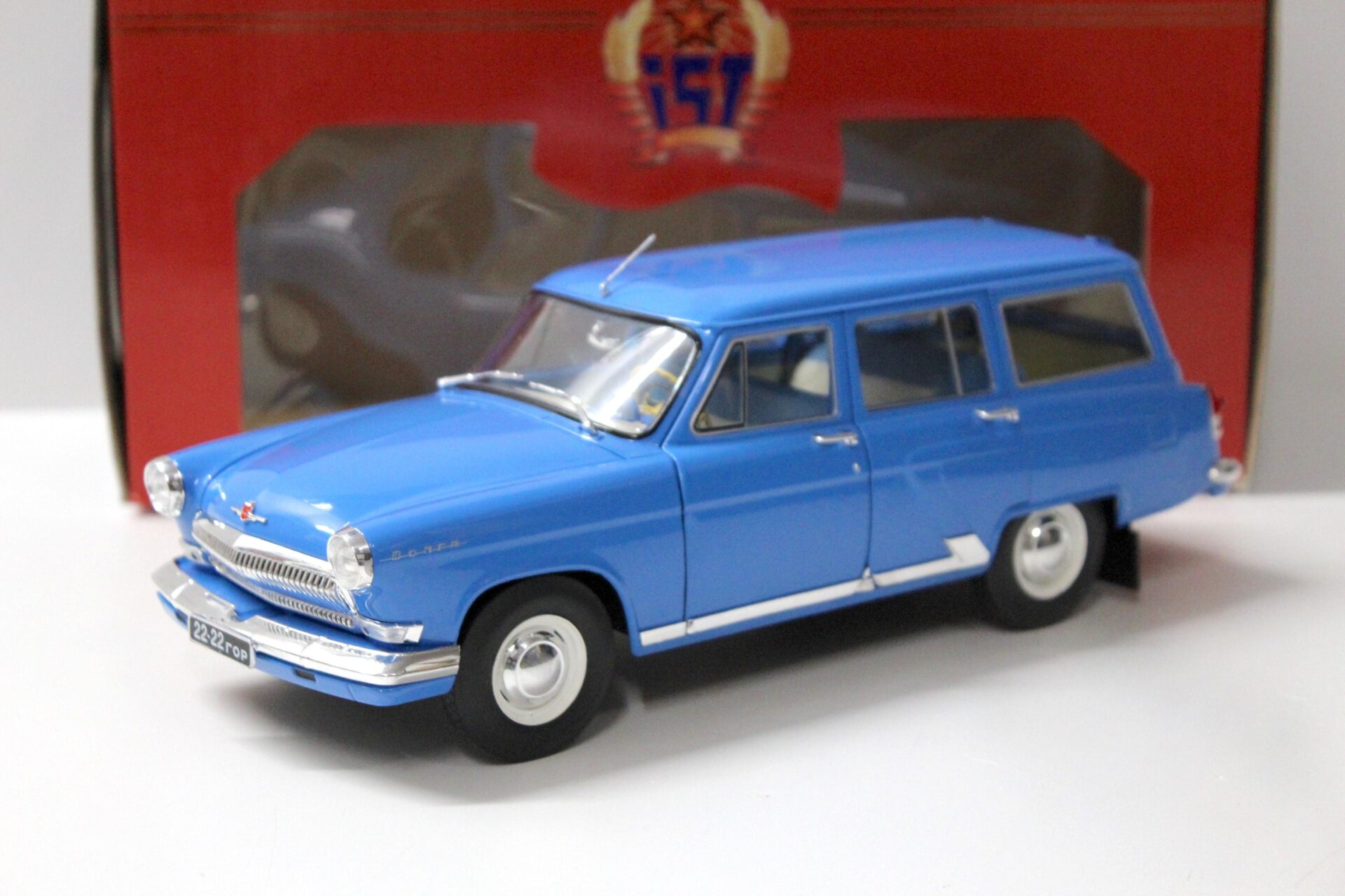 1:18 IST Wolga Volga GAZ 22V Kombi "Volga" 1967 blue