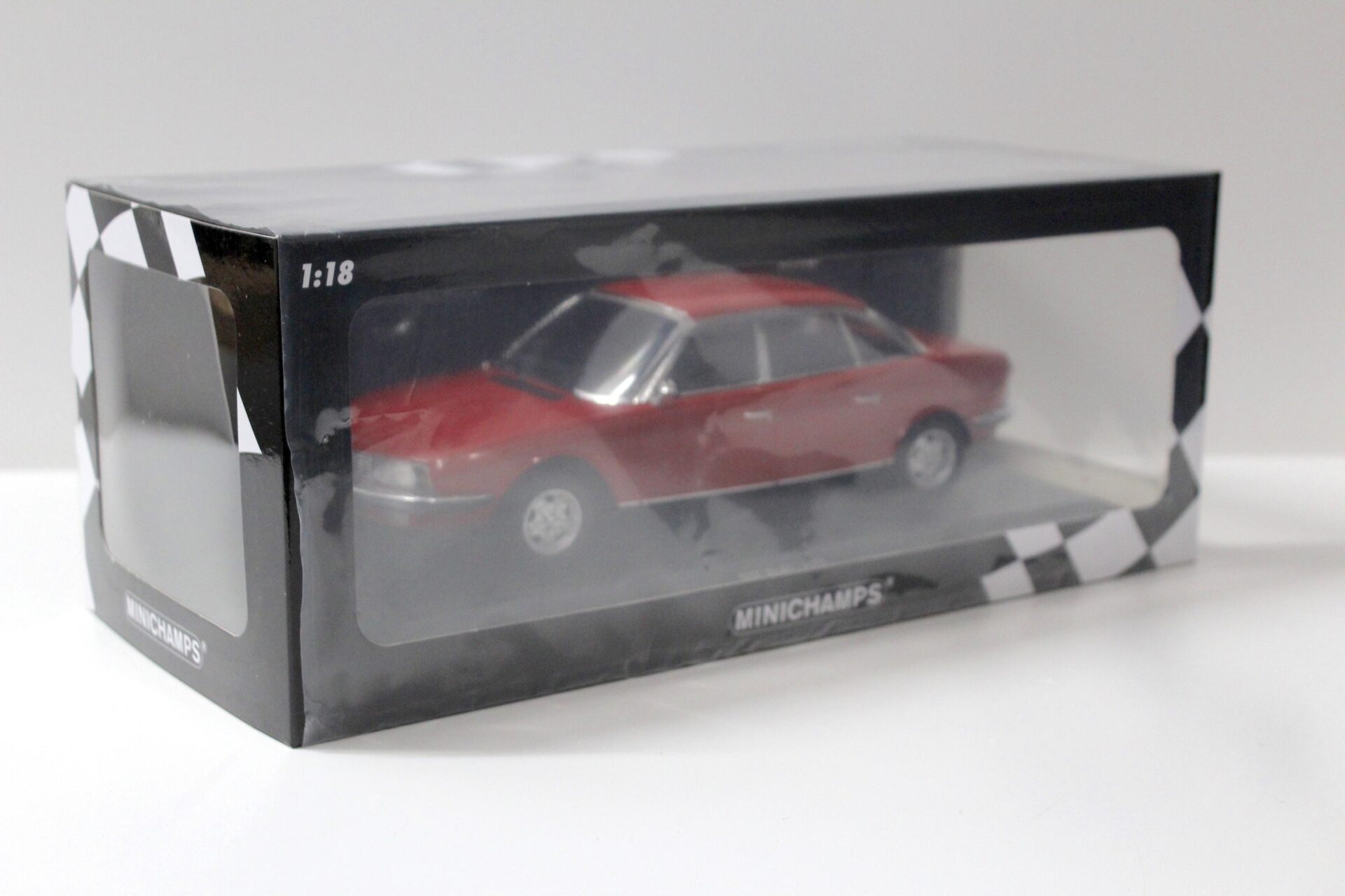 1:18 Minichamps NSU Ro 80 red 1972