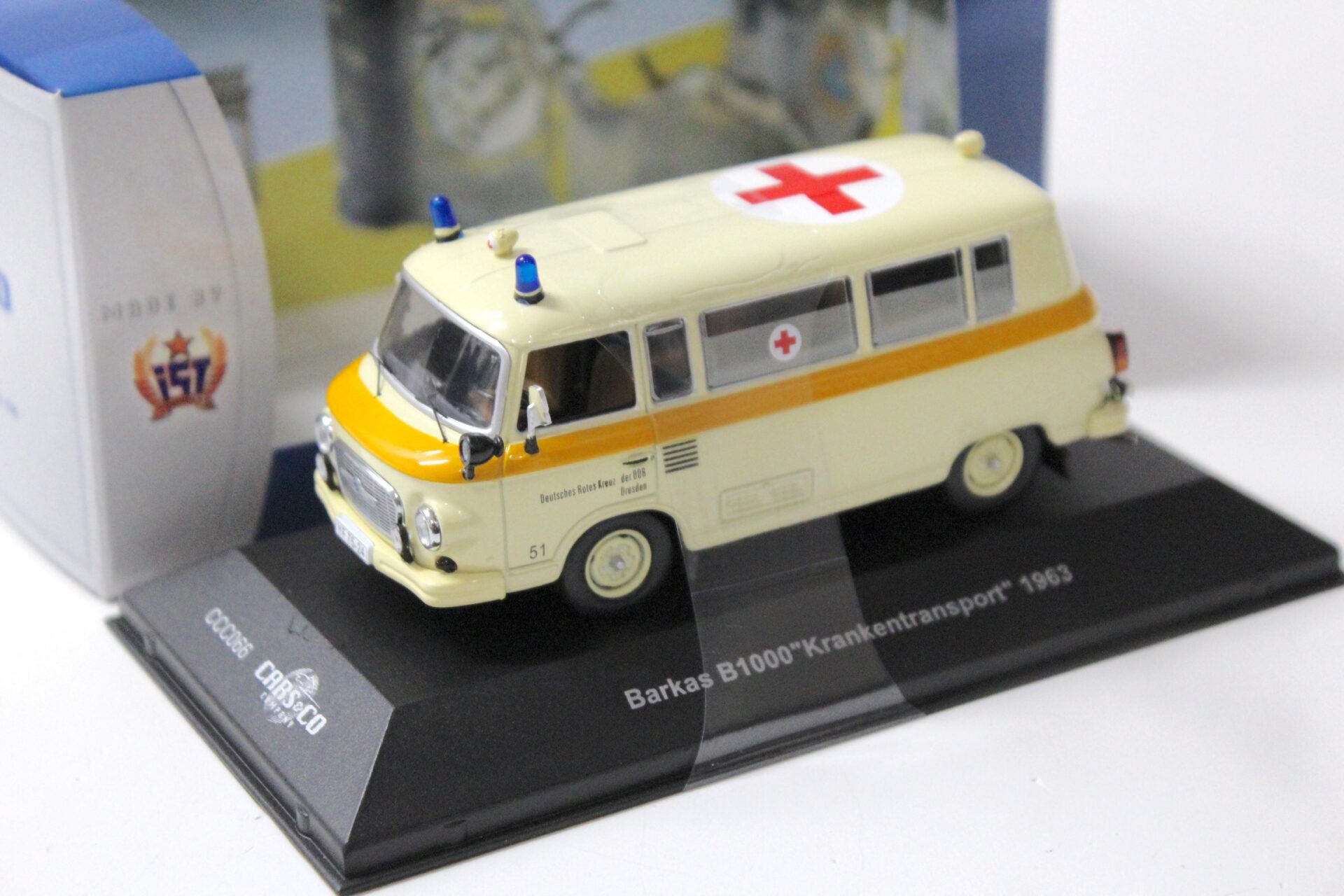 ID 56408 orig.jpg 1:43 Cars&Co IST Barkas B1000 Krankentransport Rotes Kreuz 1963 beige