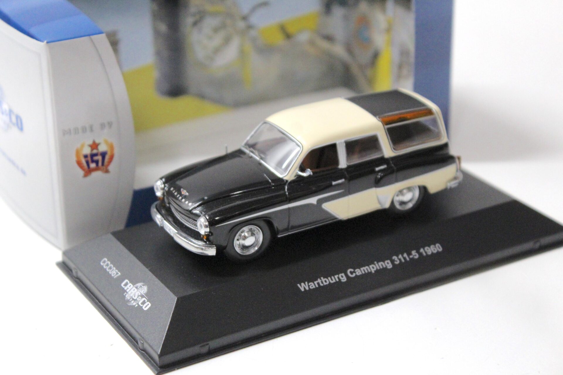 ID 56429 orig.jpg 1:43 Cars&Co IST Wartburg Camping 311-5 Kombi 5-Türer 1960 black/ beige