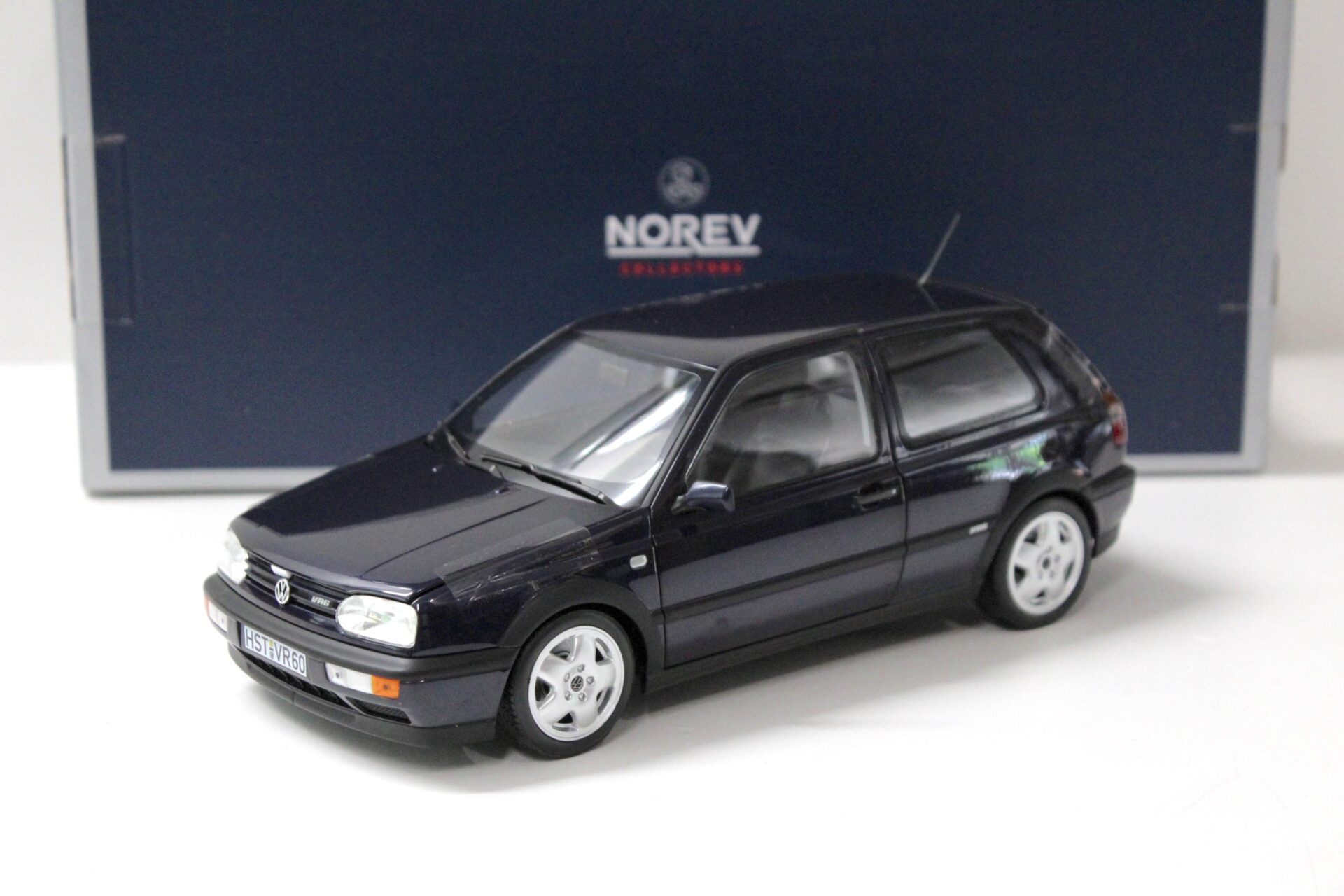 1:18 Norev VW Golf 3 VR6 MK3 dark blue metallic 1996