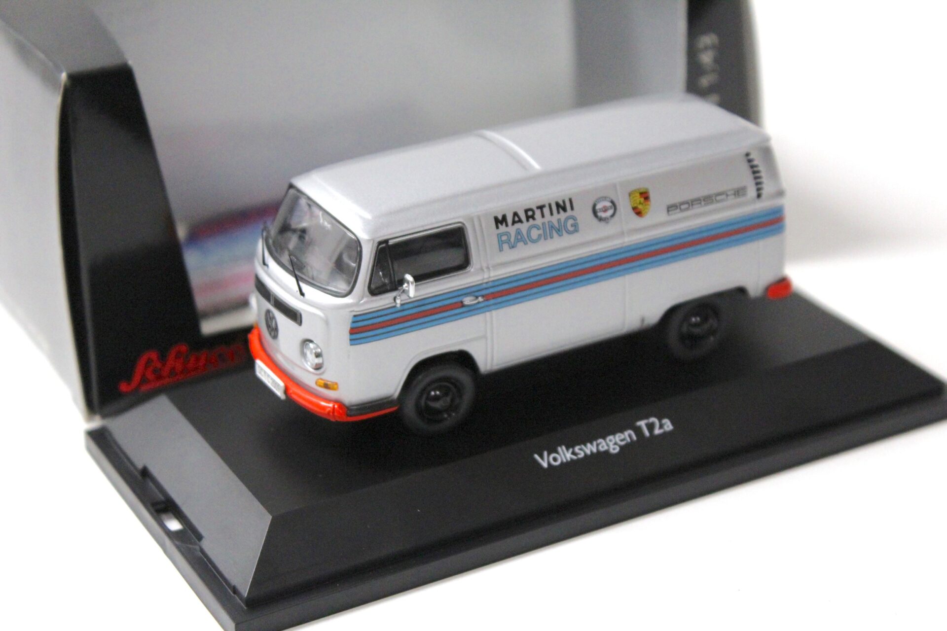 ID 57005 orig.jpg 1:43 Schuco VW T2a Bus Kasten Martini Racing silver Clubmodell 2009