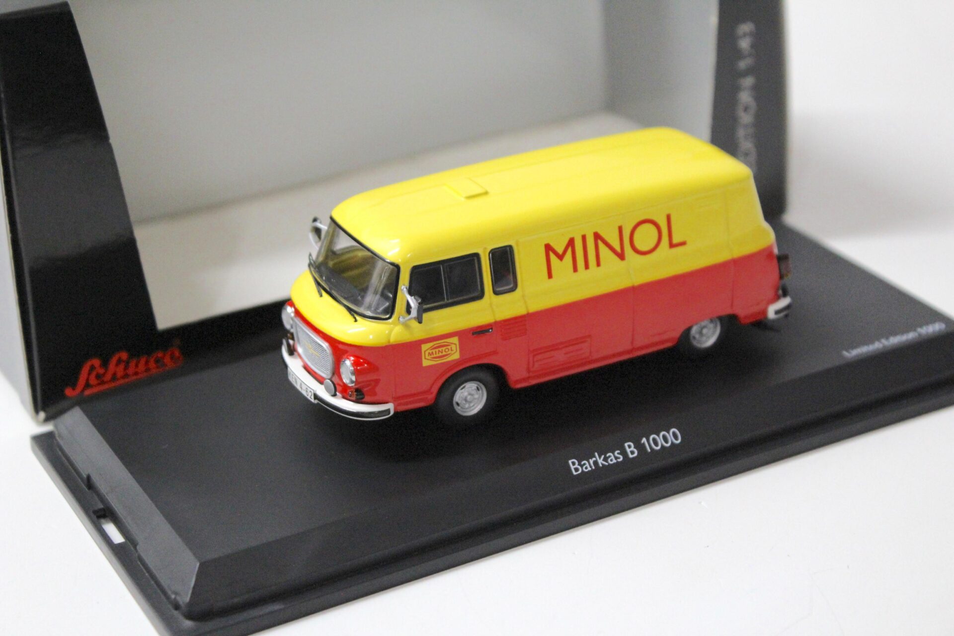 ID 57038 orig.jpg 1:43 Schuco Barkas B 1000 Kastenwagen "Minol" red/ yellow
