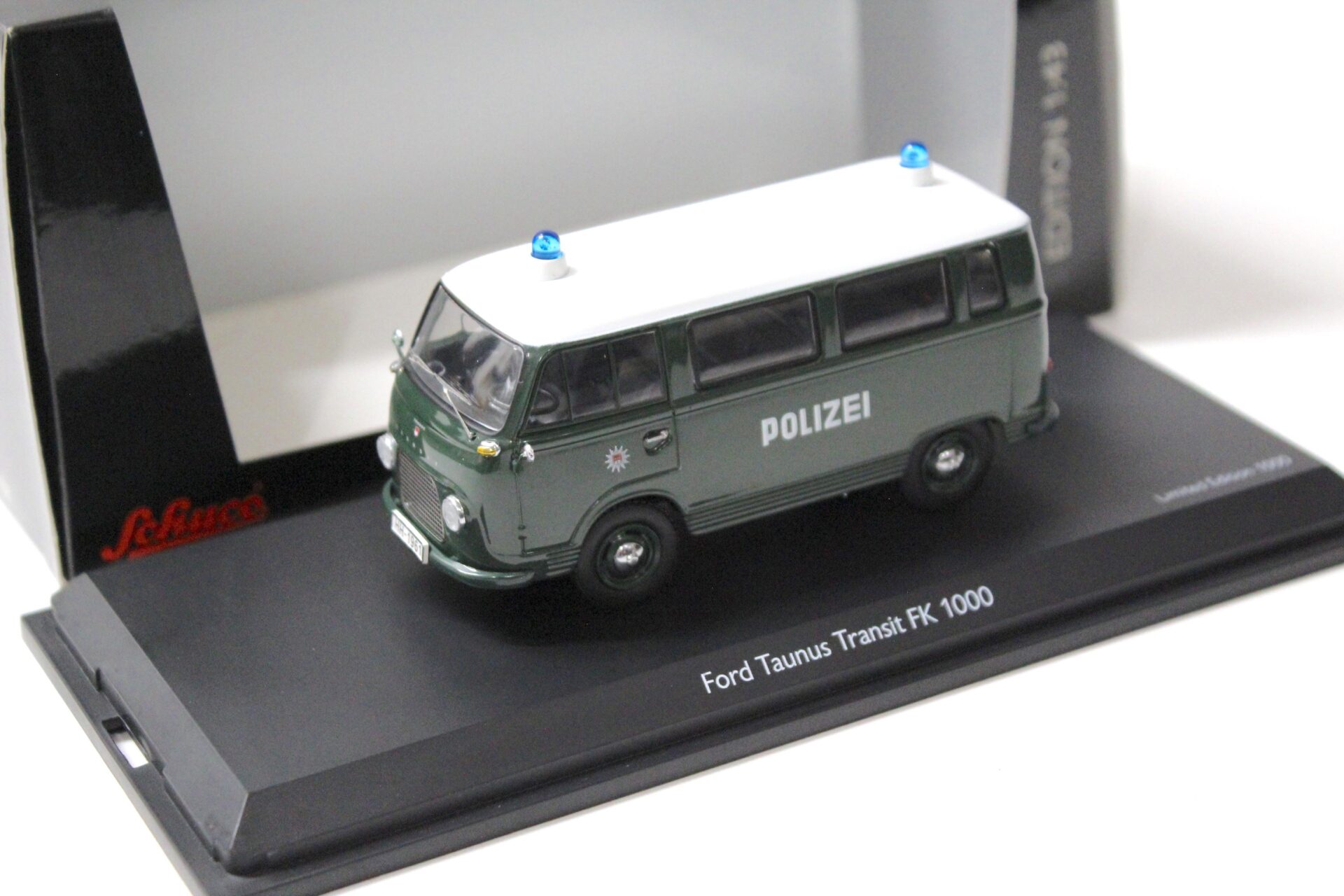 1:43 Schuco Ford Taunus Transit FK 1000 "Polizei Hamburg" dark green