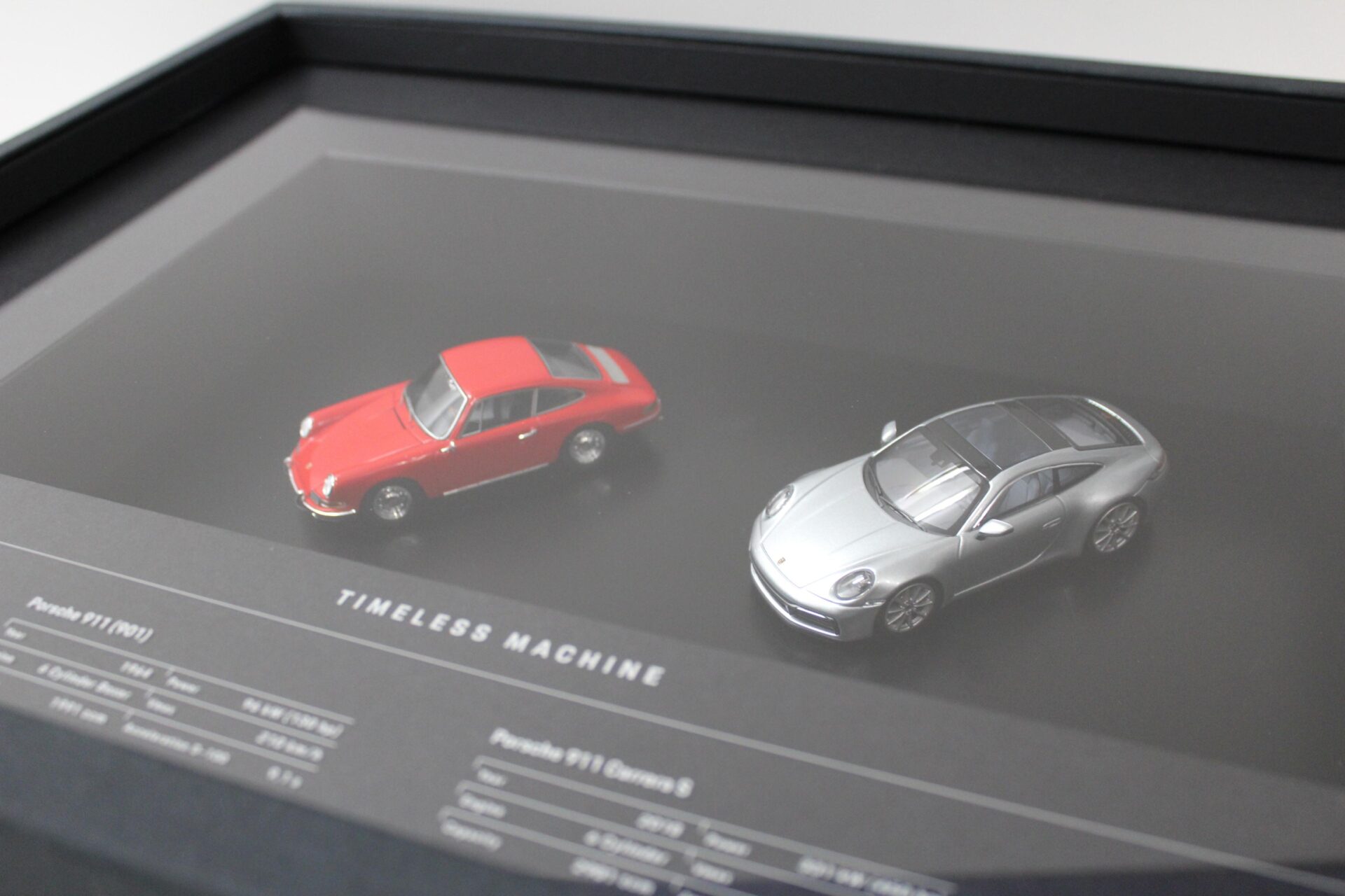 ID 57074 orig.jpg 1:43 Minichamps Porsche 911 901 992 Art Edition Timeless Machine DEALER VERSION