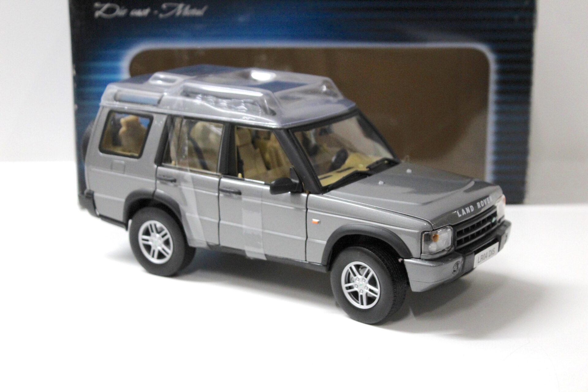 1:18 Solido Land Rover Discovery 2 grey metallic 2004