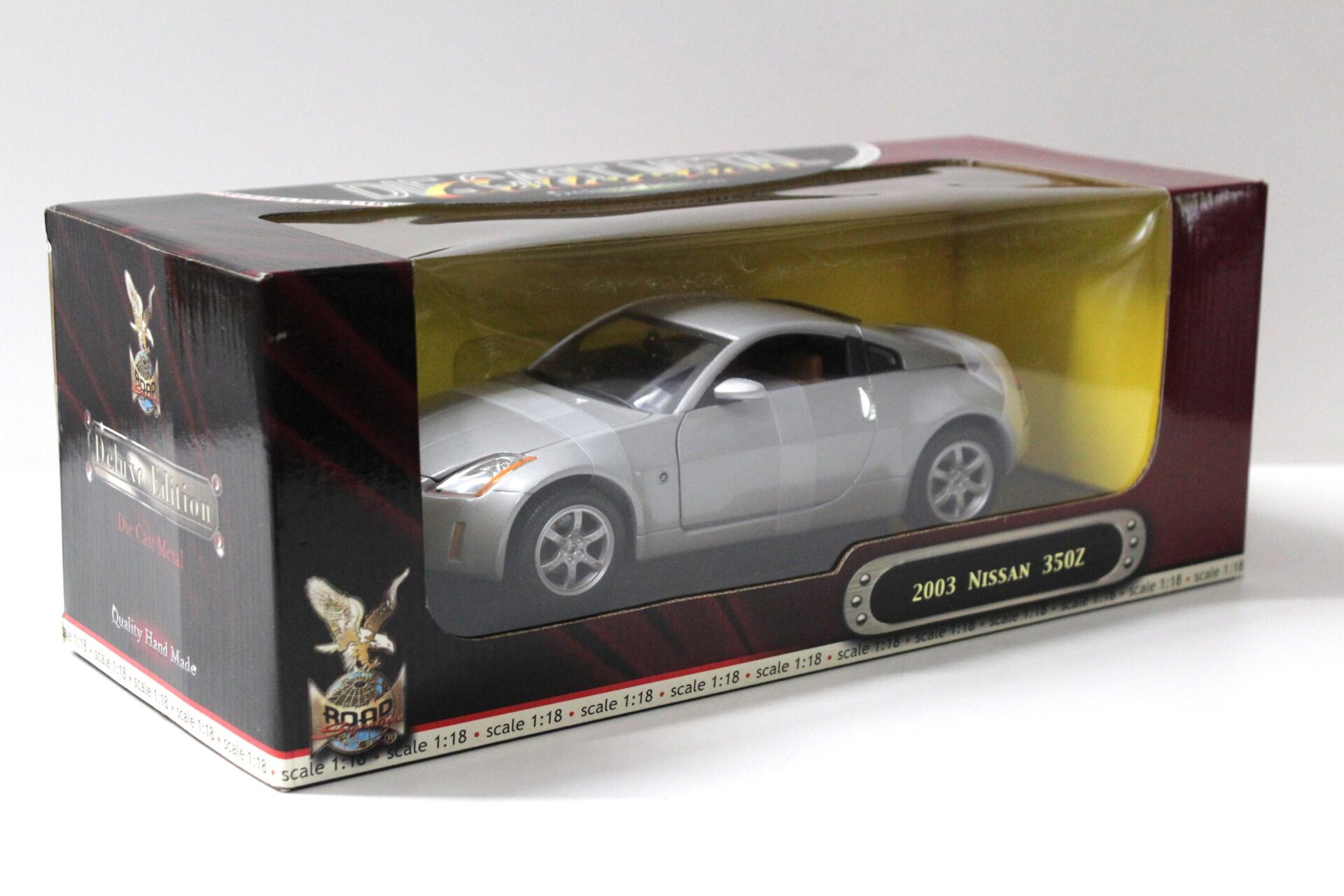 1:18 Road Signature Nissan 350Z Coupe silver 2003