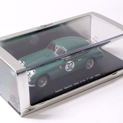1:43 Spark Aston Martin DB2 #32 - 7th LM Le Mans 1952 green