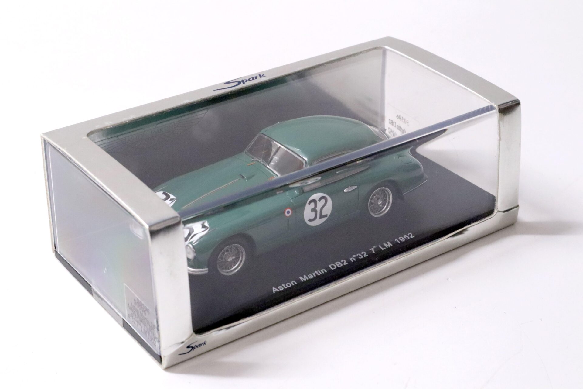 1:43 Spark Aston Martin DB2 #32 - 7th LM Le Mans 1952 green