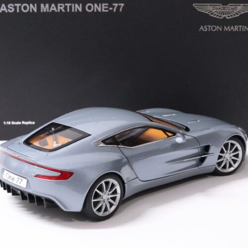 1:18 AUTOart Aston Martin One-77 Villa D´Este blue metallic