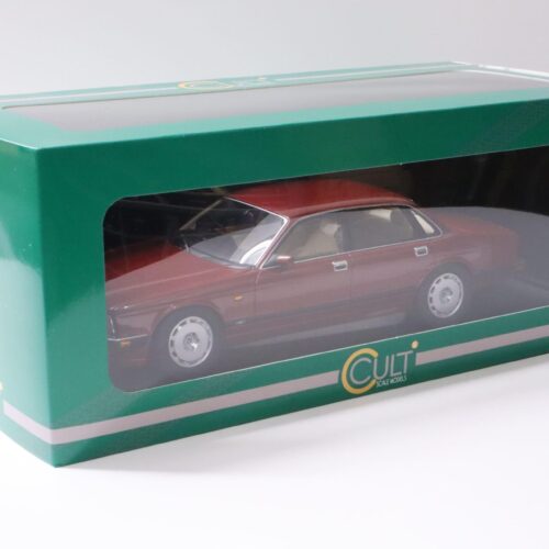 1:18 Cult Scale Models Jaguar XJR XJ40 Regency Limousine red metallic - Image 4