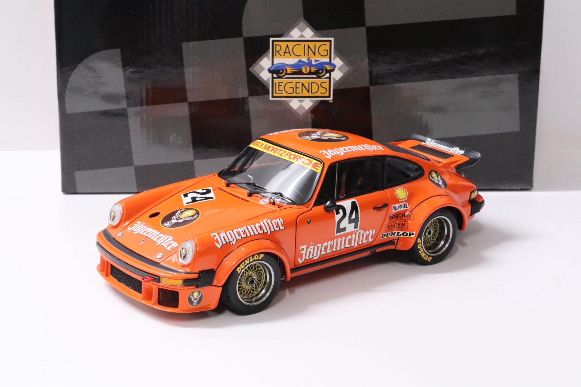 ID 58680 orig.jpg 1:18 Exoto Porsche 934 RSR 1000km Nürburgring 1976 JÄGERMEISTER #24