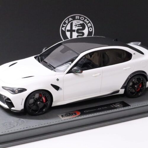 1:18 BBR Alfa Romeo Giulia GTA Bianco Trofeo white/ red brakes - Limited 40 pcs.