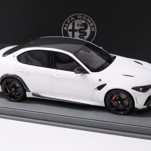 1:18 BBR Alfa Romeo Giulia GTA Bianco Trofeo white/ red brakes - Limited 40 pcs.