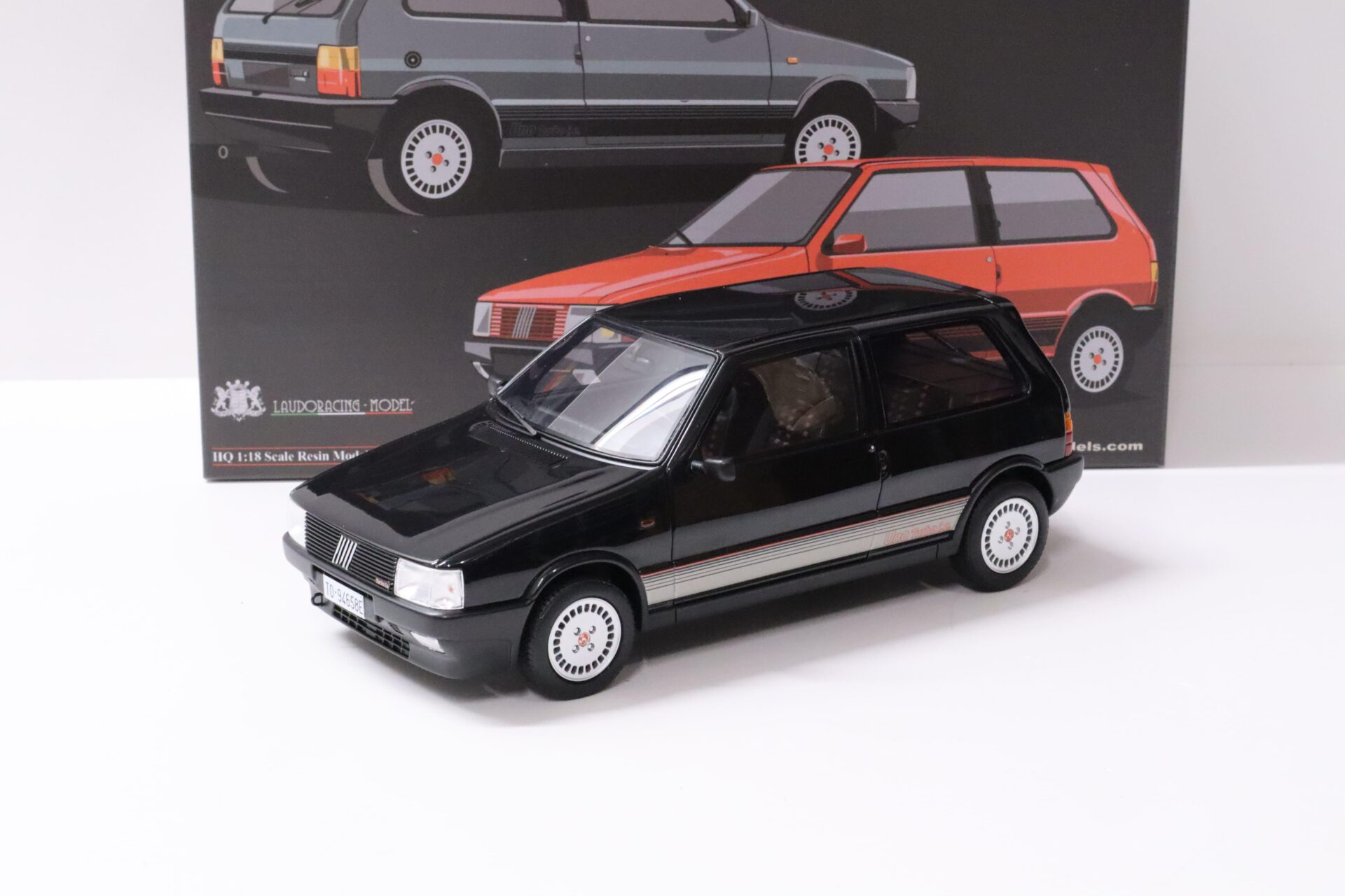 1:18 Laudoracing-Model Fiat Uno Turbo I.E. 1987 black