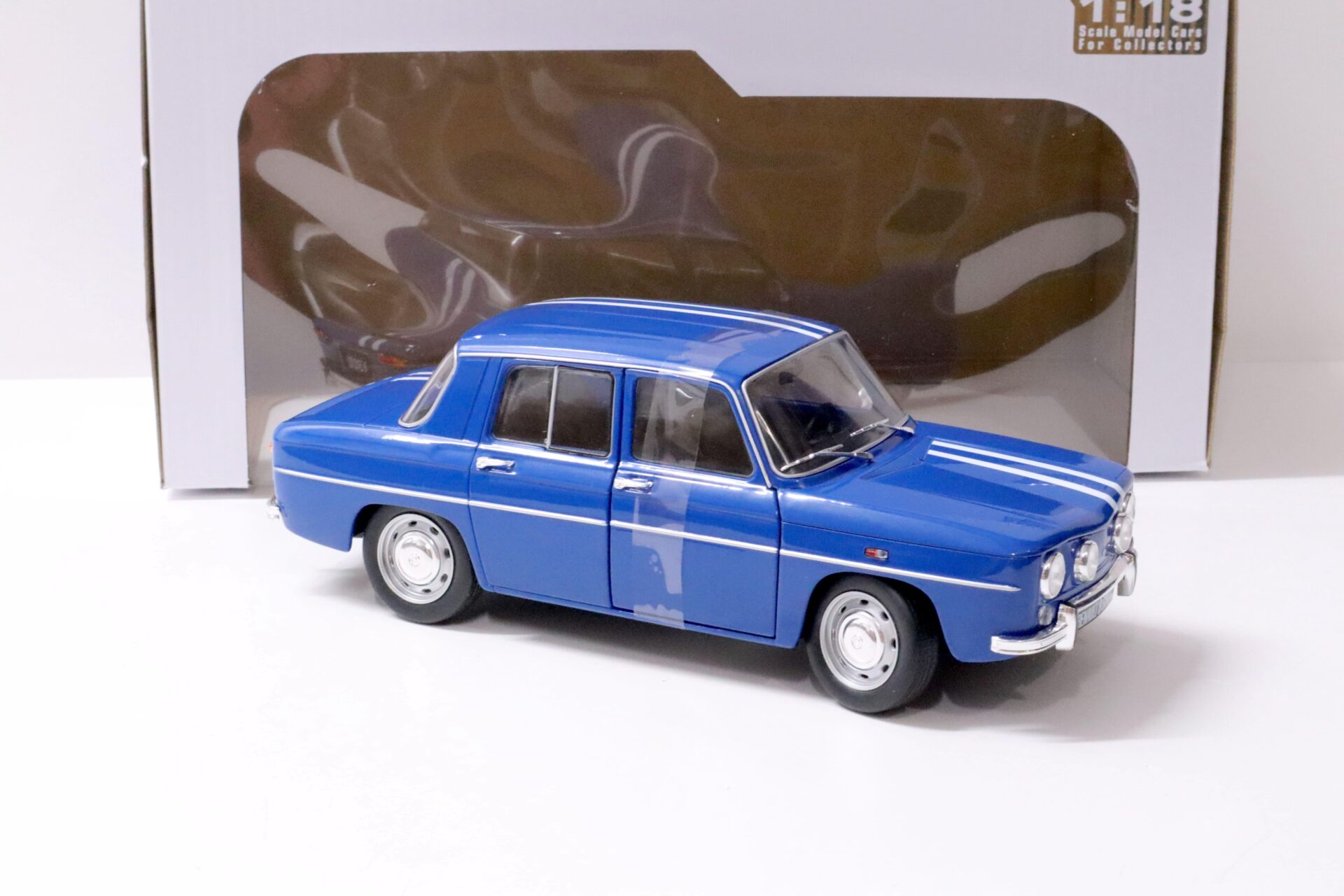 1:18 Solido Renault 8 Gordini 1300 blue/ white stripes 1967