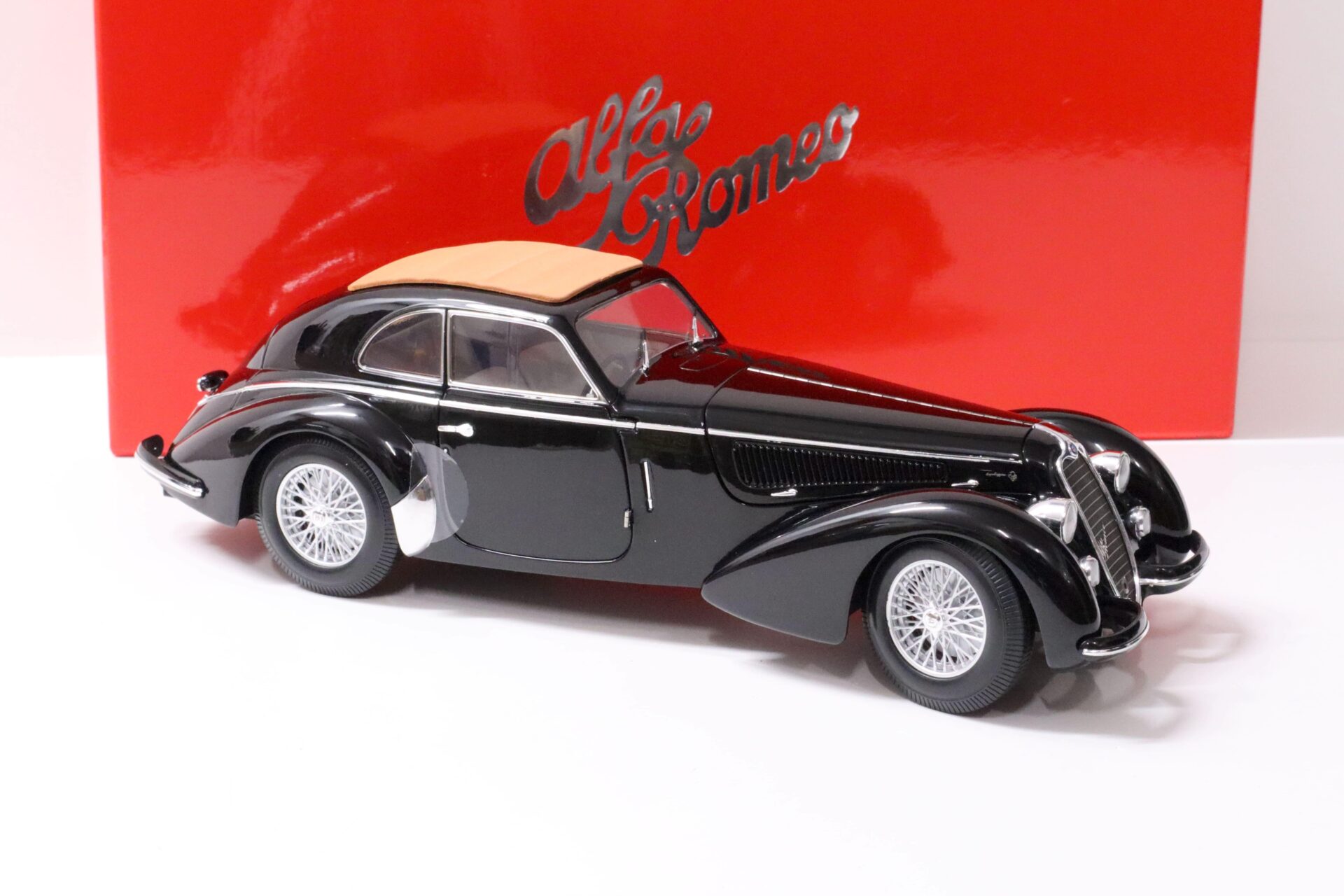 1:18 Minichamps Alfa Romeo 8C 2900B Lungo 1938 black – Premium