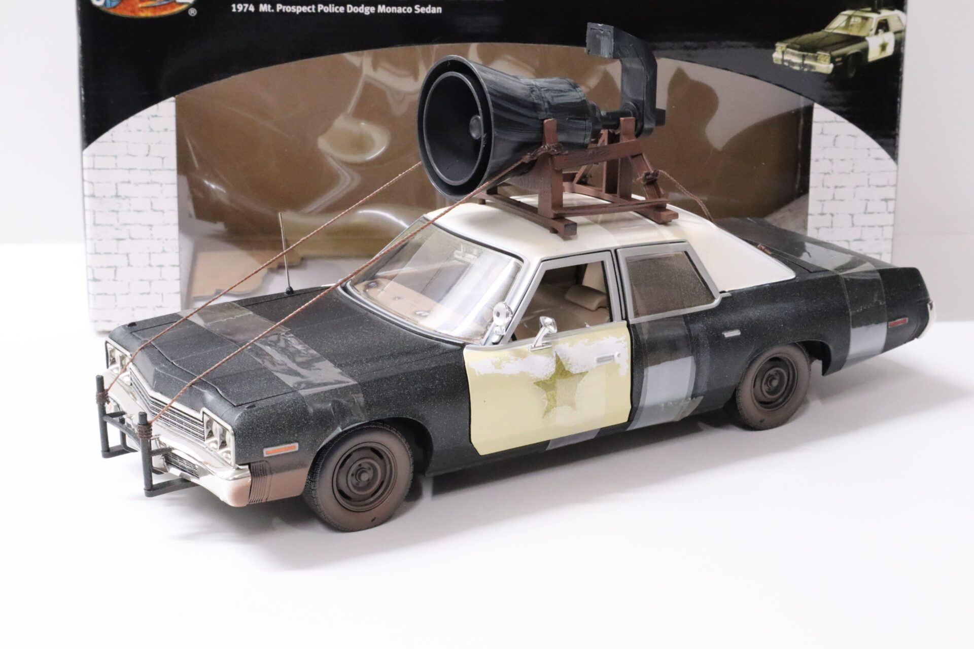ID 59150 orig.jpg 1:18 ERTL RC2 1974 Mt. Prospect Police Dodge Monaco Sedan Bluesmobile Blues Brothers