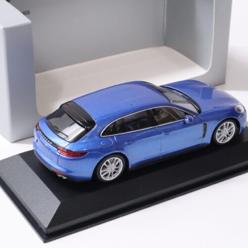 1:43 Minichamps Porsche Panamera 4S Diesel Sport Turismo 2017 blue DEALER VERSION