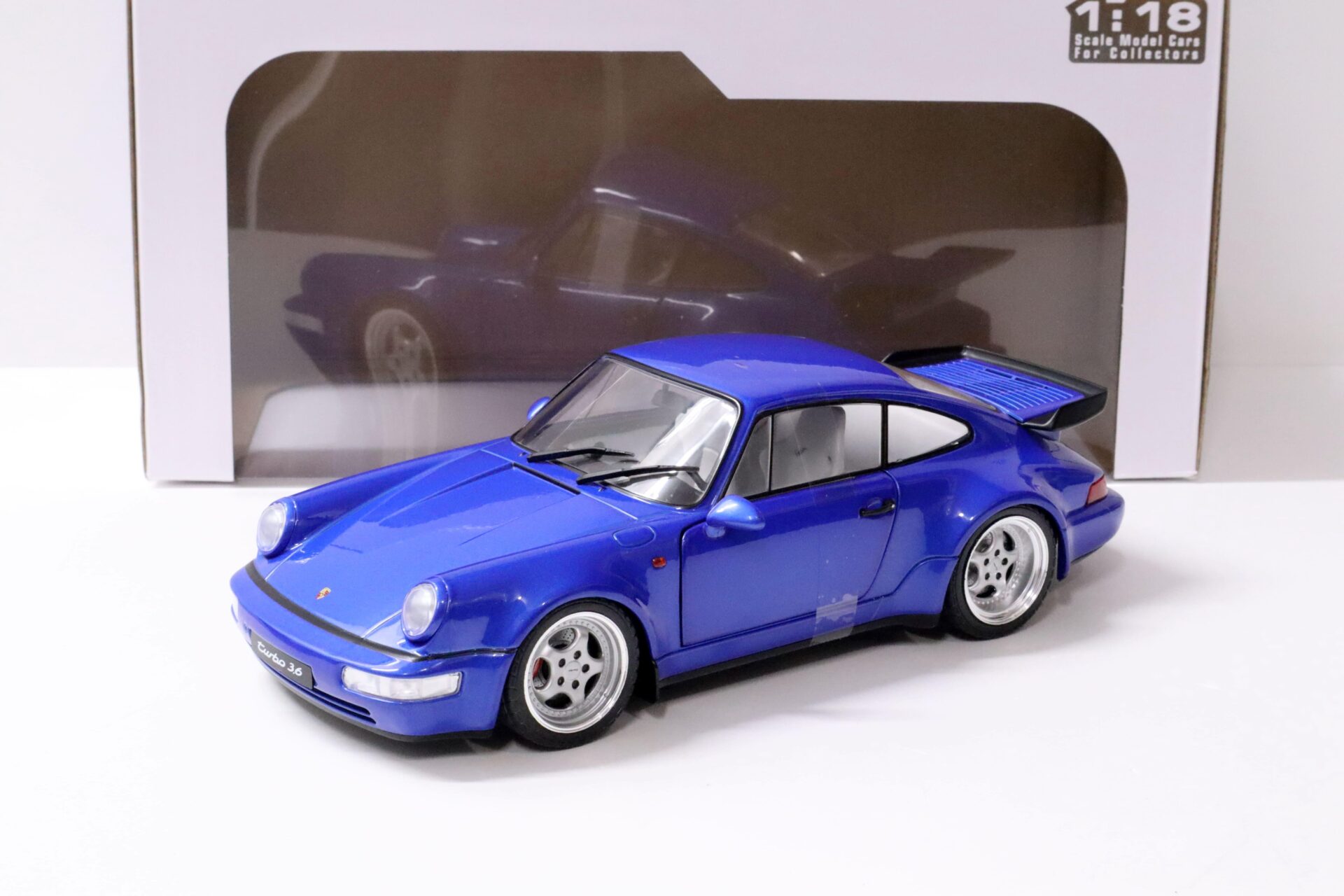 1:18 Solido Porsche 911 (964) Turbo Coupe Elektrik blue 1990
