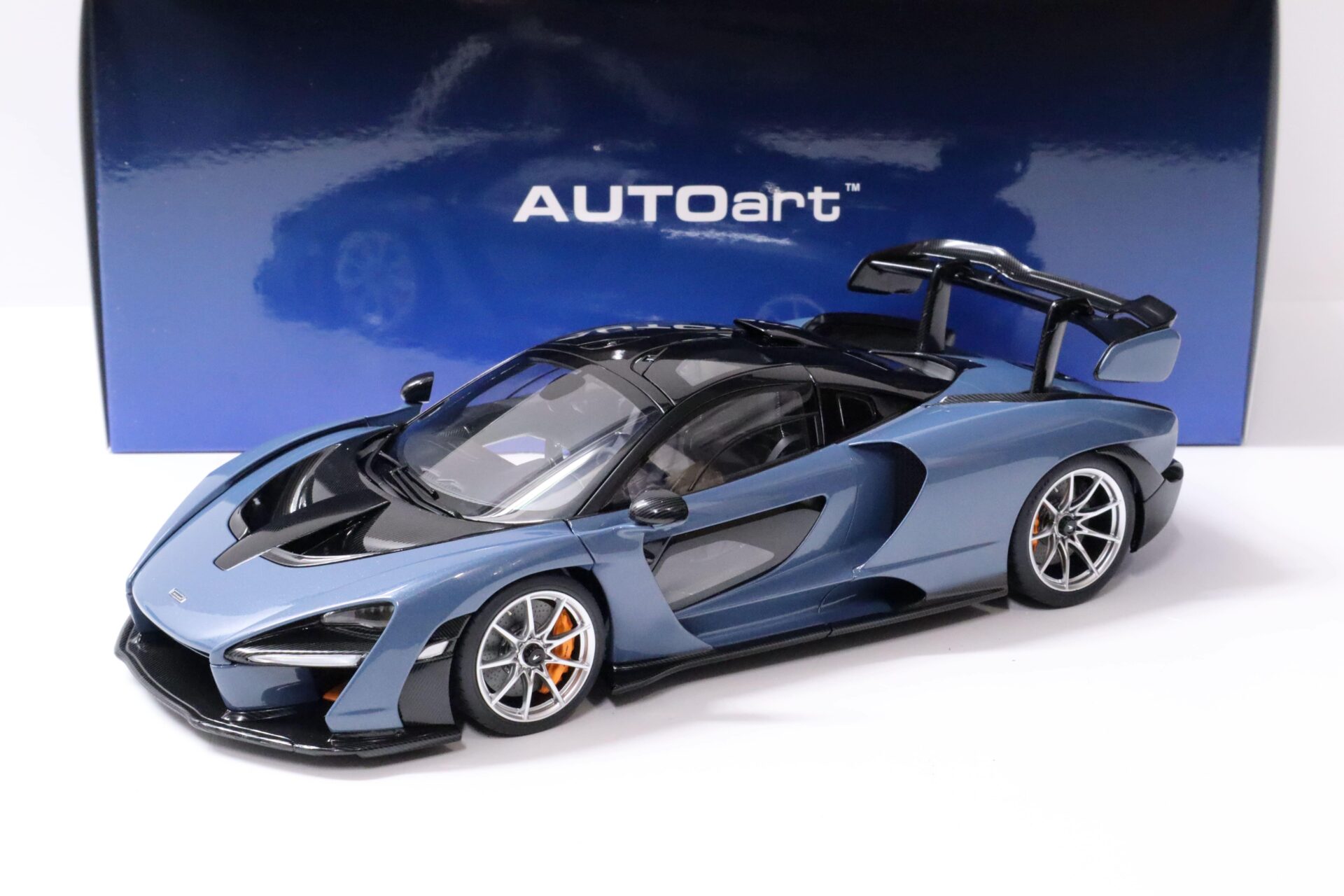 1:18 AUTOart McLAREN Senna 2018 Vision Victory/ grey