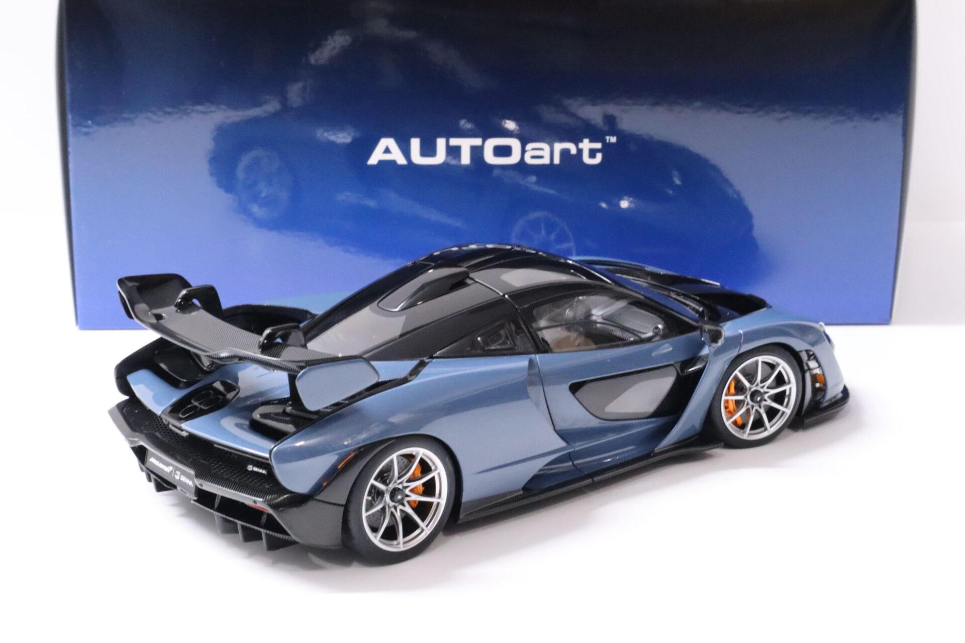 1:18 AUTOart McLAREN Senna 2018 Vision Victory/ grey