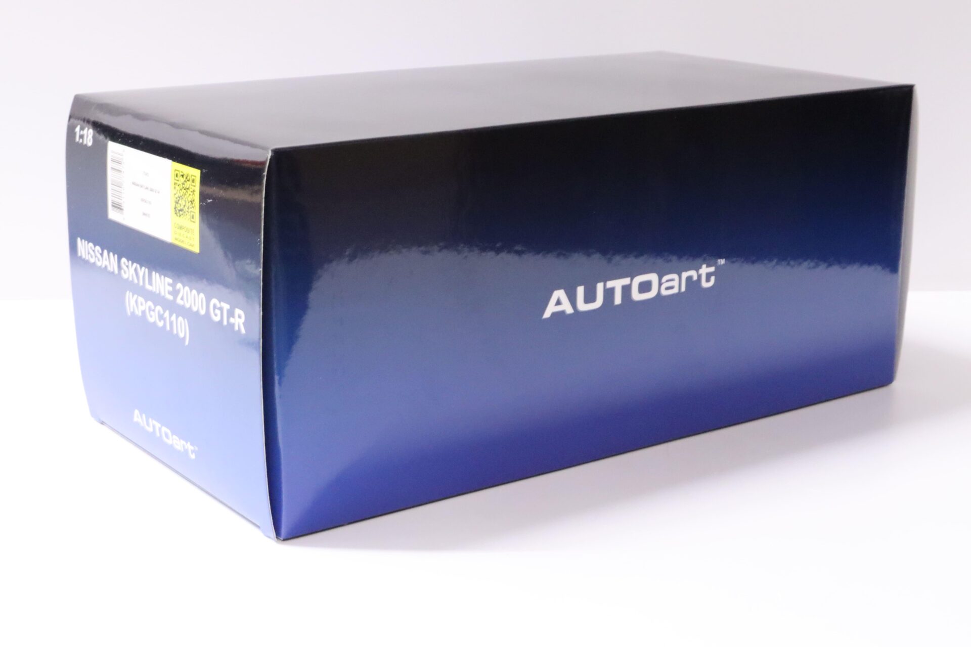 1:18 AUTOart Nissan Skyline 2000 GT-R (KPGC110) white 1973