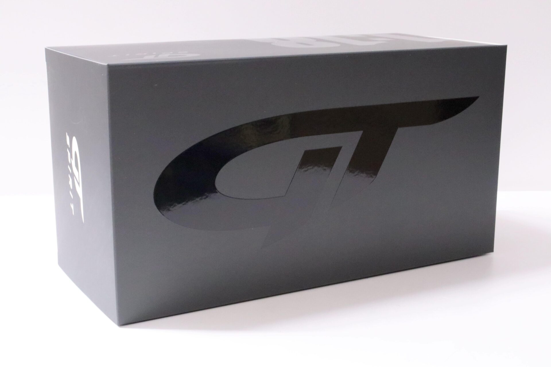 1:18 GT Spirit GT823 Audi RS7 (C8) Sportback Nardo grey 2020