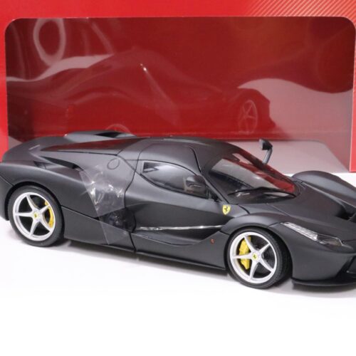 1:18 Hot Wheels Ferrari LaFerrari 2013 matt black BLY53