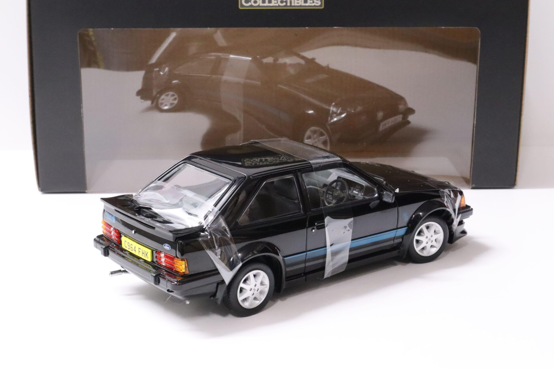 1:18 Sun Star Ford Escort RS Turbo 1984 Princess Diana black