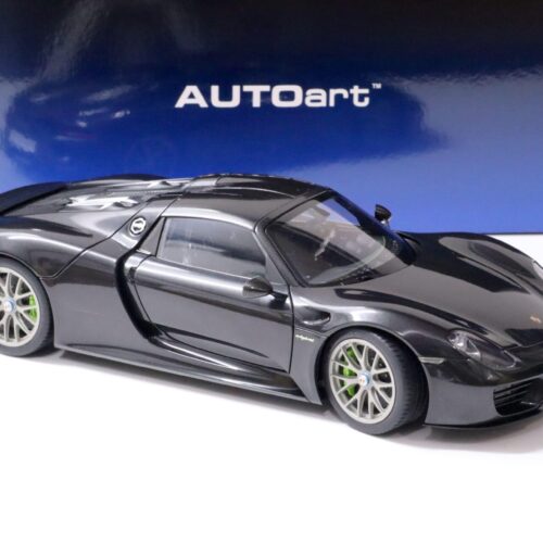 1:18 AUTOart Porsche 918 Spyder Basalt black metallic 2013 - Image 2