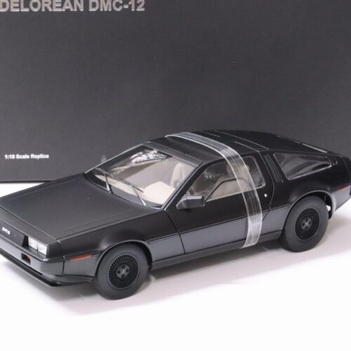 1:18 AUTOart Delorean DMC-12 matt black 1981 Diecast