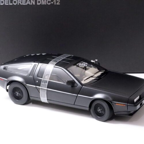 1:18 AUTOart Delorean DMC-12 matt black 1981 Diecast