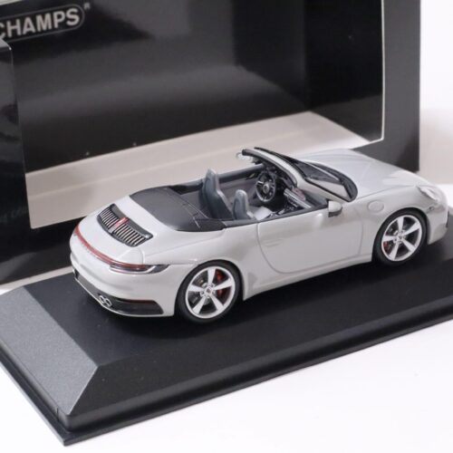 1:43 Minichamps Porsche 911 (992) Carrera 4S Cabriolet 2019 Kreide grey