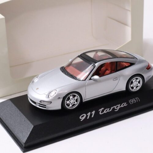 1:43 Minichamps Porsche 911 (997) Targa silver metallic DEALER VERSION